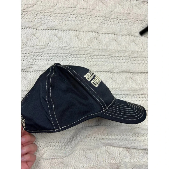 Chicago Blackhawks Reebok Black Hat - Picture 5 of 8